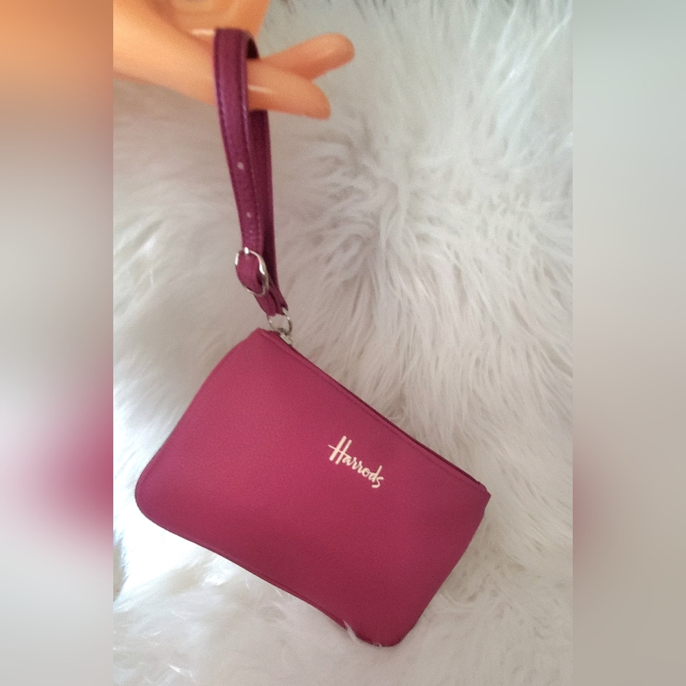 🛍 2/25 Harrods Magenta Wristlet Clutch 8X5 Inches.